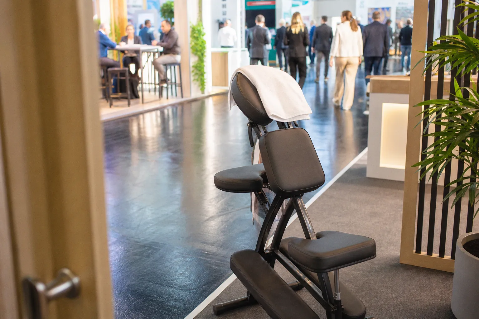 Messeauftritt mit Massageservice: Lohnt sich die Investition für Aussteller?