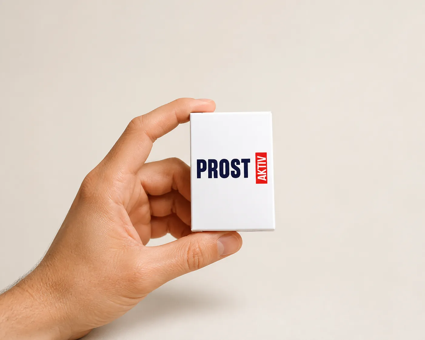 ProstaAktiv — Verpackung in der Hand