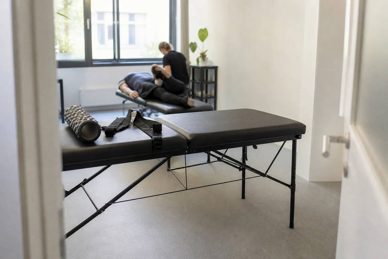 Was unterscheidet manuelle Therapie von Massage?