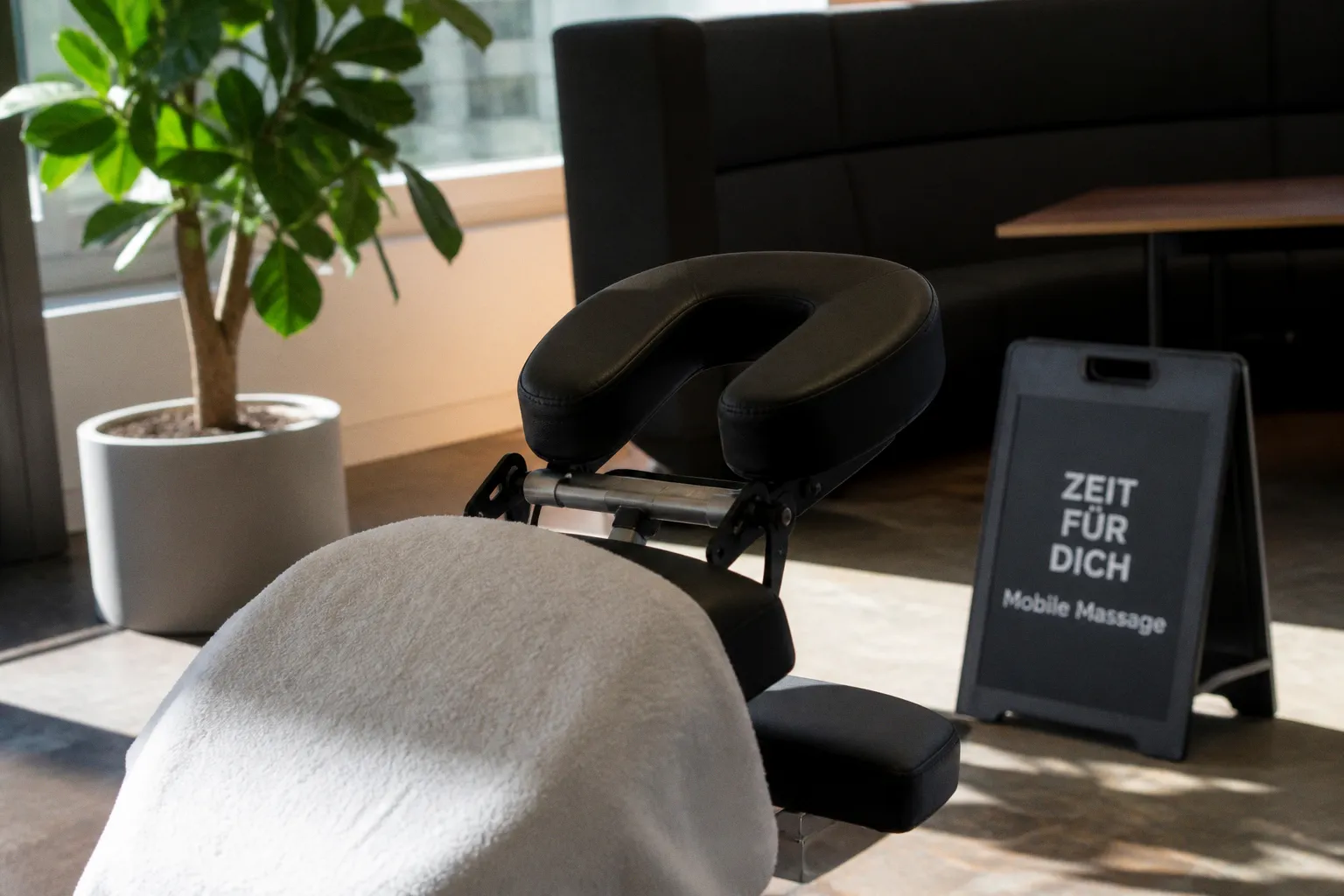 Betriebliches Gesundheitsmanagement: Warum Wellness-Benefits den Mittelstand stärken